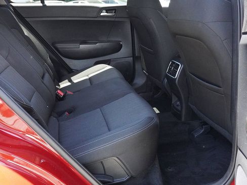 Used 2022 Kia Sportage LX AWD/4WD image 30