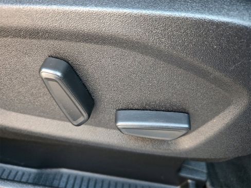 Used 2024 Ford Edge Titanium image 29