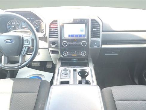 Used 2020 Ford Expedition XLT RWD image 10