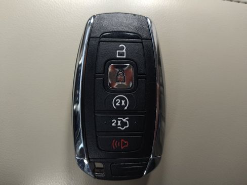 Used 2017 Lincoln MKC Reserve image 32