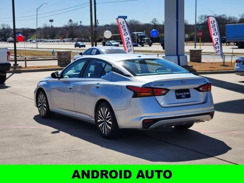 Used 2024 Nissan Altima 2.5 SV image 4