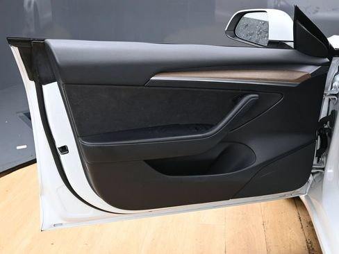 Used 2023 Tesla Model 3 Standard Range RWD image 43