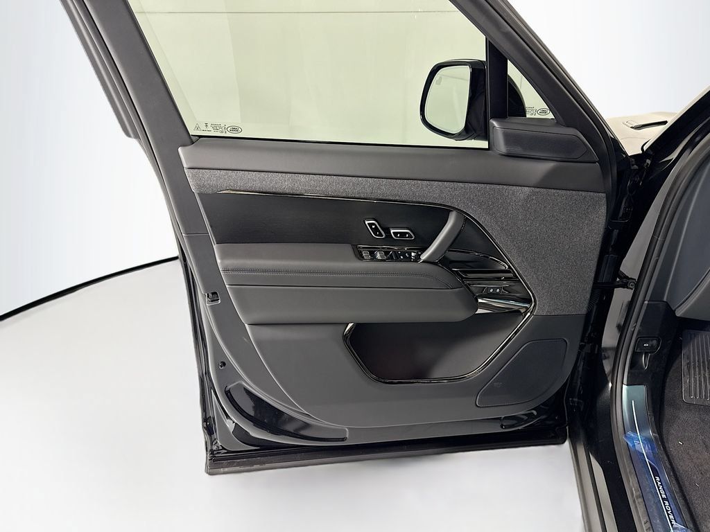 New 2026 Land Rover Range Rover Sport Dynamic SE AWD/4WD image 24