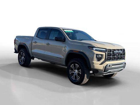 Used 2023 GMC Canyon AT4 w/ Technology Package image 7