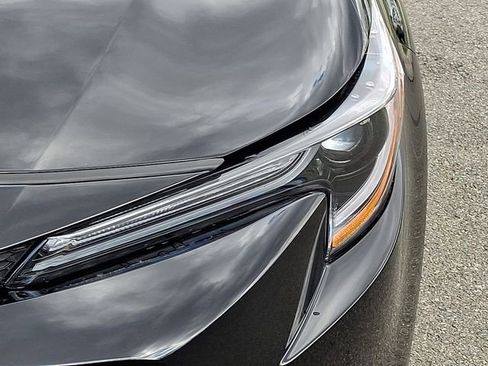 Certified 2025 Toyota Corolla LE image 9