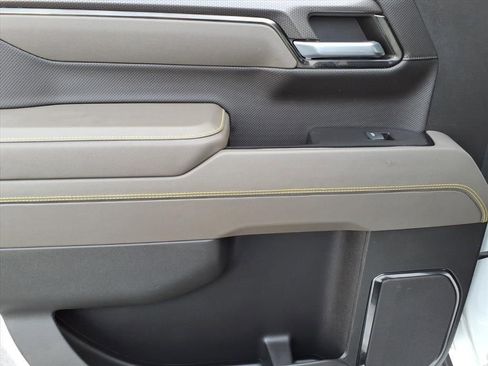 Used 2023 Chevrolet Silverado 1500 ZR2 w/ Technology Package image 16