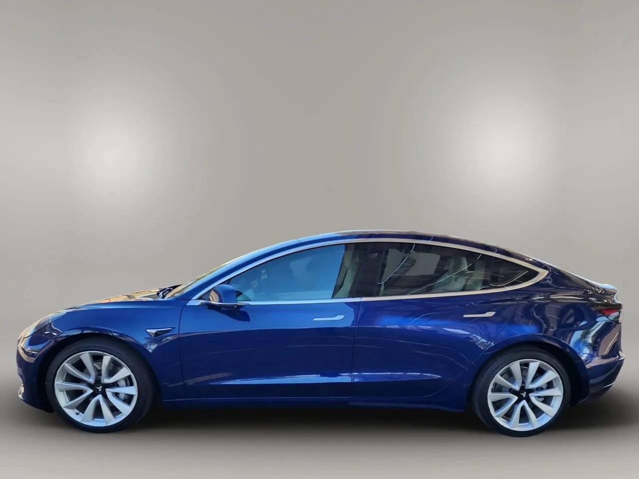 Used 2018 Tesla Model 3 Long Range AWD/4WD image 8