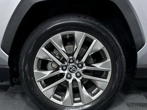 Used 2019 Toyota RAV4 XLE Premium image 13