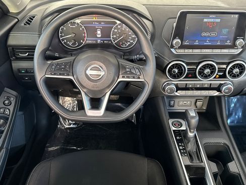 Used 2024 Nissan Sentra SV image 28