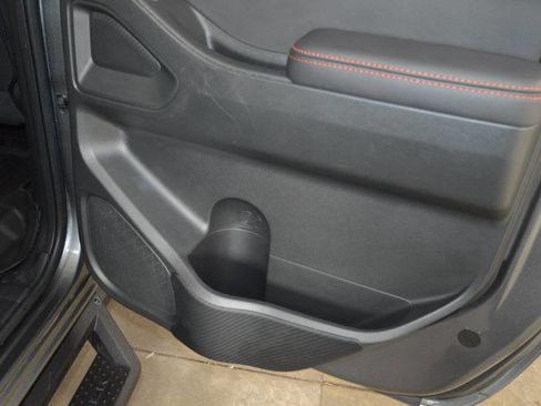 Used 2024 Nissan Frontier PRO-4X w/ Pro Convenience Package image 13