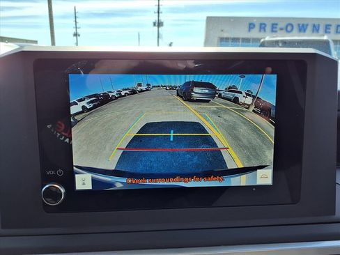 Used 2025 Toyota Tacoma SR image 10