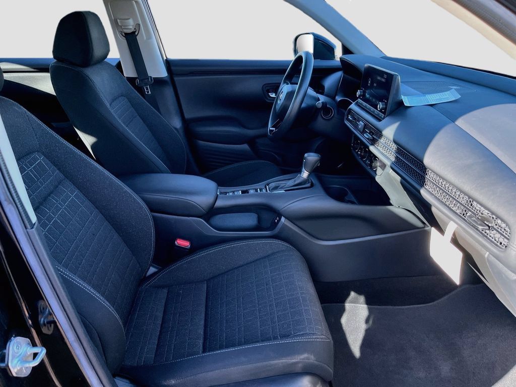 Used 2024 Honda HR-V LX image 25
