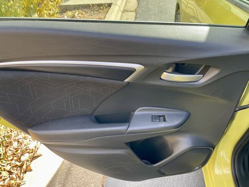 Used 2016 Honda Fit EX image 17