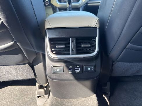 Used 2023 Subaru Outback Limited image 26