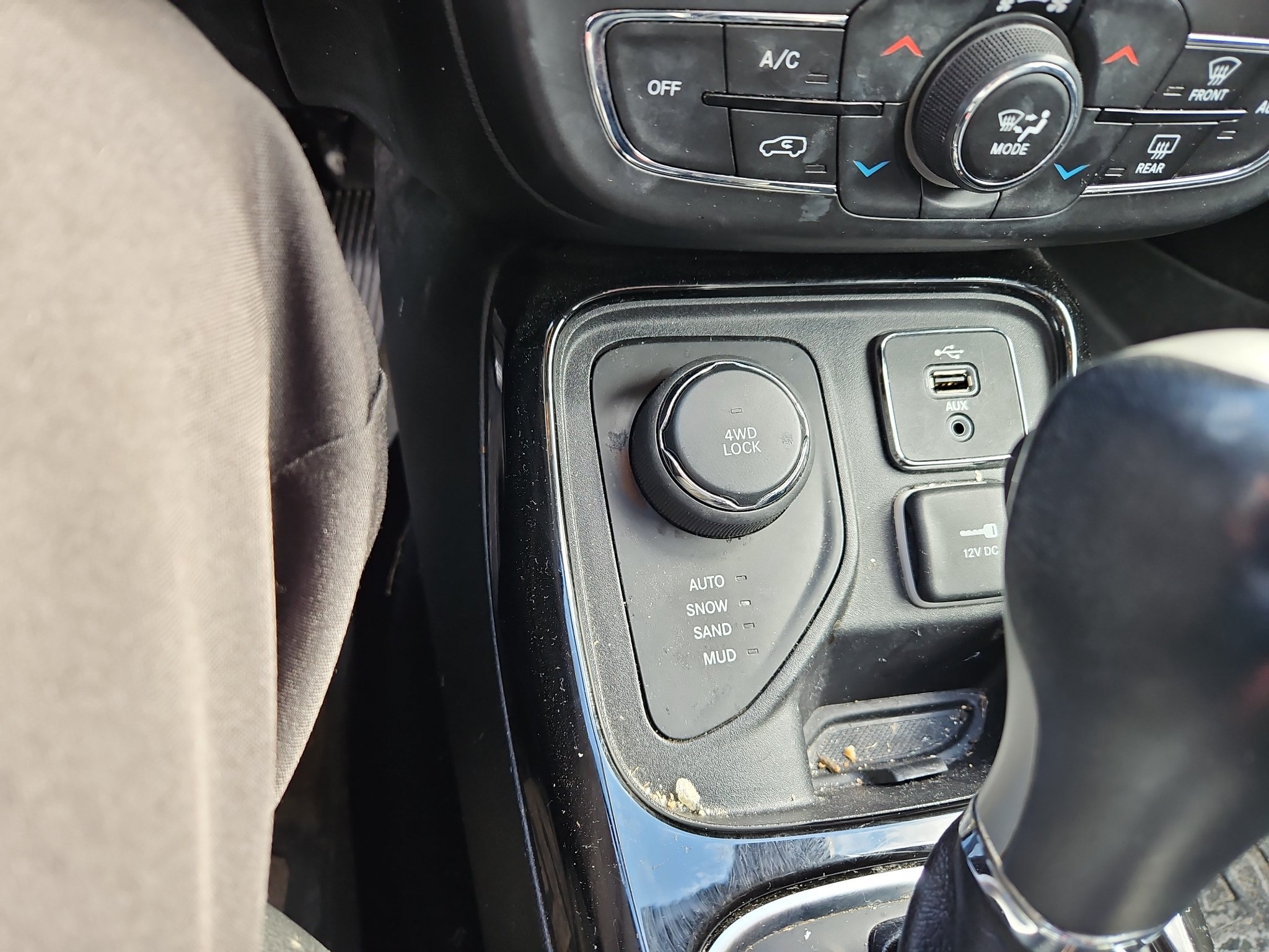 Used 2018 Jeep Compass Limited w/ Navigation Group AWD/4WD image 12