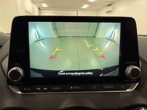 New 2025 Nissan Sentra SV image 18