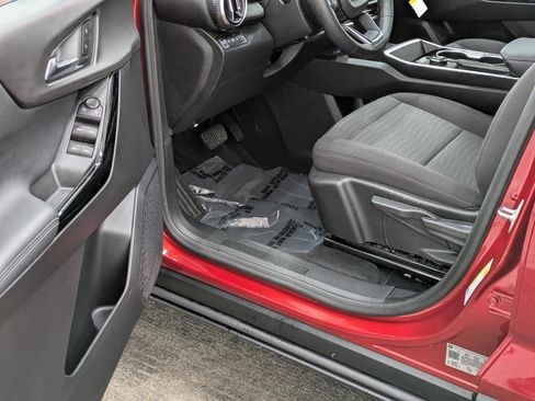 Used 2026 Chevrolet Equinox LT image 28