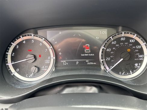 Certified 2023 Toyota Highlander XLE image 27