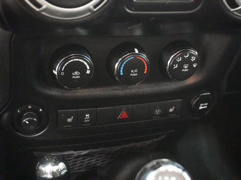 Used 2017 Jeep Wrangler Unlimited Sahara w/ Dual Top Group image 25