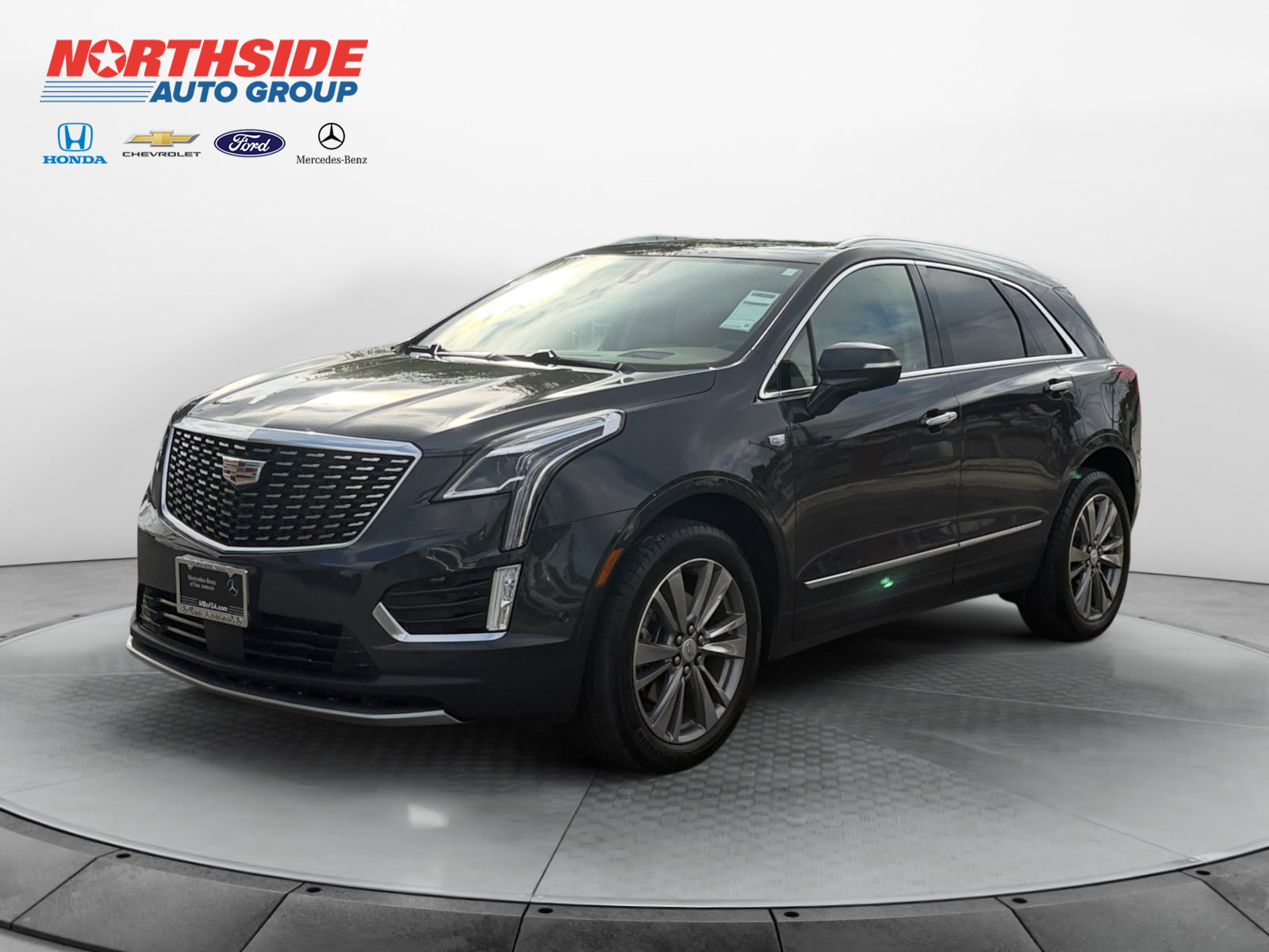 Used 2022 Cadillac XT5 Premium Luxury w/ Platinum Package AWD/4WD image 3
