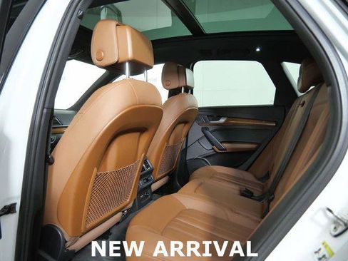 Used 2021 Audi Q5 2.0T Premium w/ Convenience Package image 14