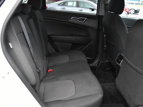 Used 2024 Kia Sportage LX image 37