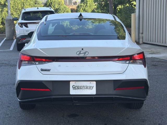 New 2026 Hyundai Elantra SE FWD image 7