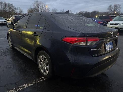 Used 2023 Toyota Corolla LE image 5