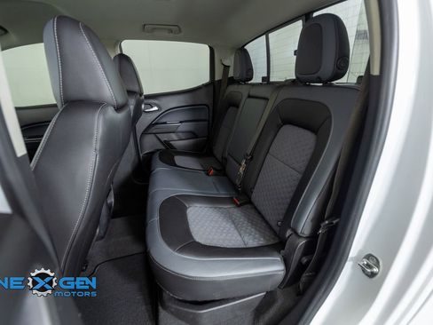 Used 2020 Chevrolet Colorado Z71 image 30