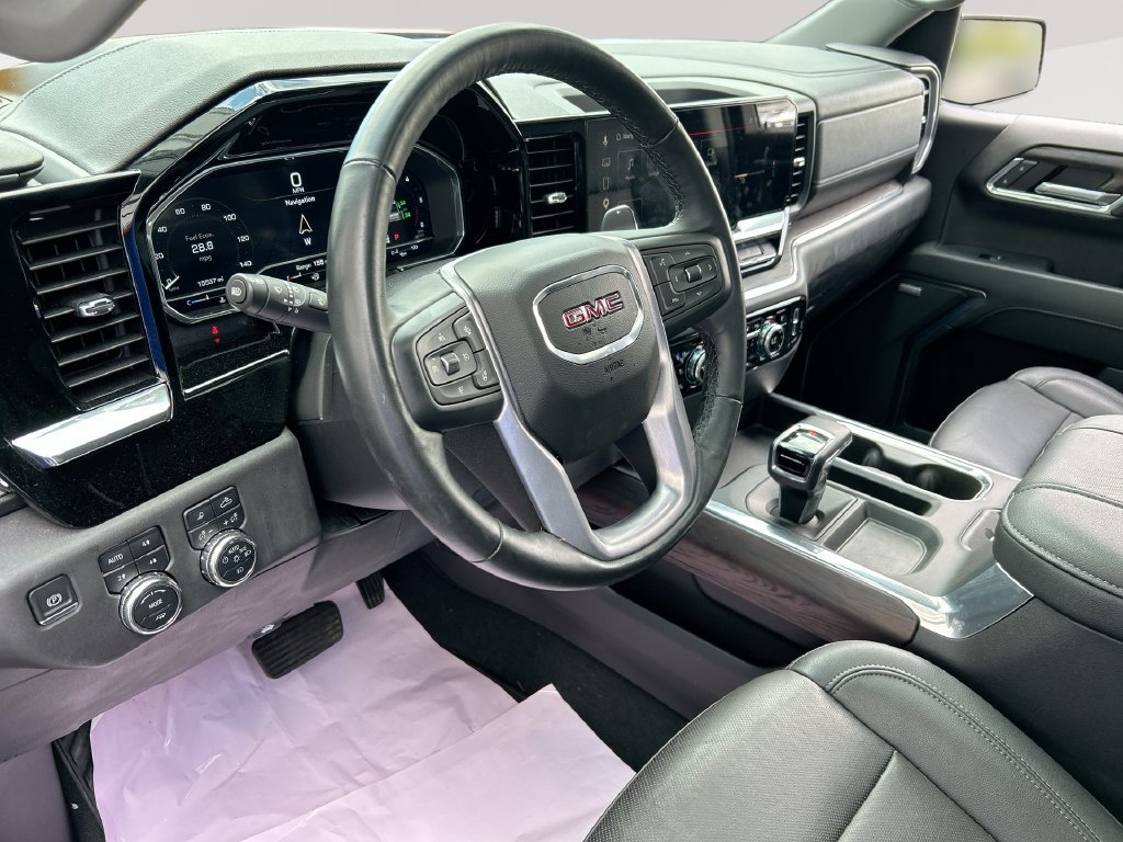 Used 2023 GMC Sierra 1500 SLT w/ SLT Premium Plus Package AWD/4WD image 14