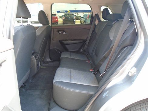 Used 2023 Nissan Rogue SV FWD image 7