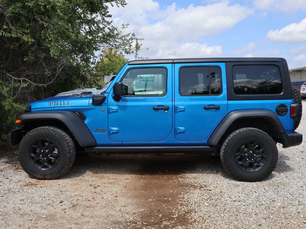 Used 2023 Jeep Wrangler Unlimited w/ Cold Weather Group AWD/4WD image 6