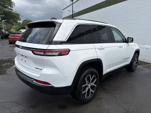 Used 2023 Jeep Grand Cherokee Limited AWD/4WD image 7