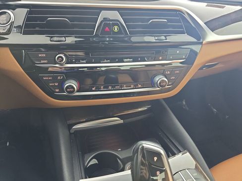 Used 2018 BMW 530i xDrive AWD/4WD image 27
