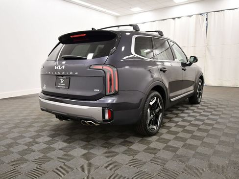 Certified 2025 Kia Telluride EX w/ EX Captain's Chair Package AWD/4WD image 8
