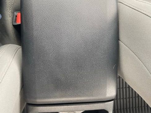 Used 2016 Toyota Tacoma SR5 w/ SR5 Appearance Package (SN) image 37