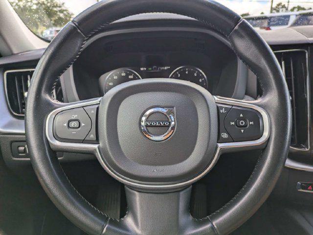 Used 2020 Volvo XC60 T5 Momentum w/ Protection Package Premier FWD image 27