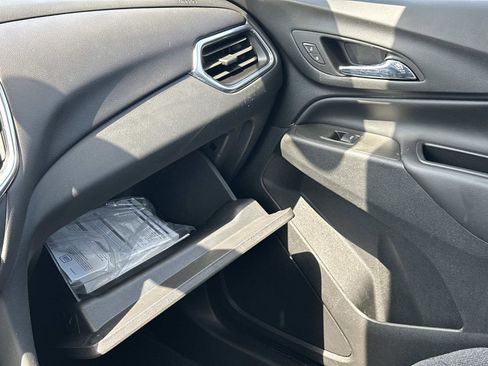 Used 2022 Chevrolet Equinox LT image 31