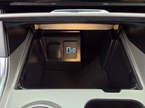 Used 2023 Ford Explorer Limited w/ Equipment Group 301A image 27