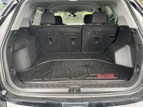 Used 2023 GMC Terrain SLE w/ Driver Convenience Package FWD image 25