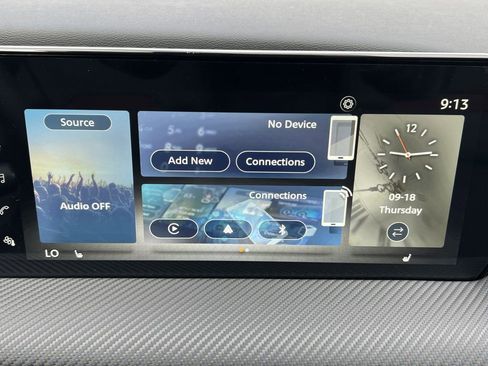 New 2025 Nissan Kicks SR w/ SR Premium Package image 31