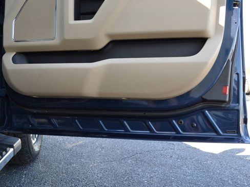 Used 2017 Ford F150 Lariat w/ Equipment Group 502A Luxury image 43