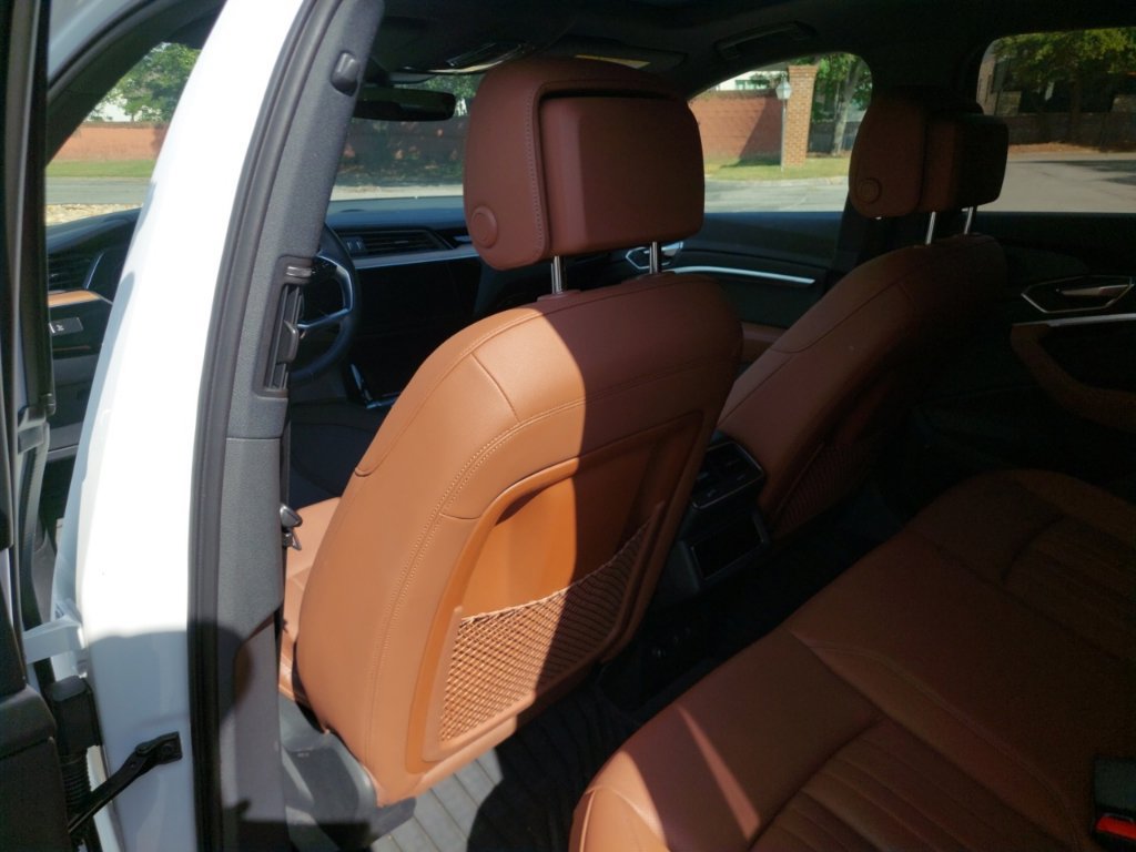 Used 2024 Audi Q8 e-tron Premium Plus w/ Premium Plus Package AWD/4WD image 23