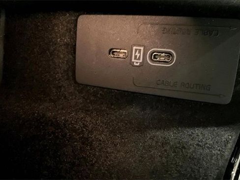 Certified 2024 Volvo XC60 B5 Core image 32