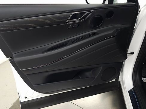 New 2026 Genesis GV80 3.5T e-SC image 10