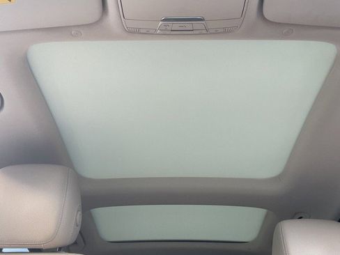 Used 2021 Mercedes-Benz GLC 300 4MATIC image 10