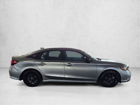 Used 2025 Honda Civic Sport Touring image 4