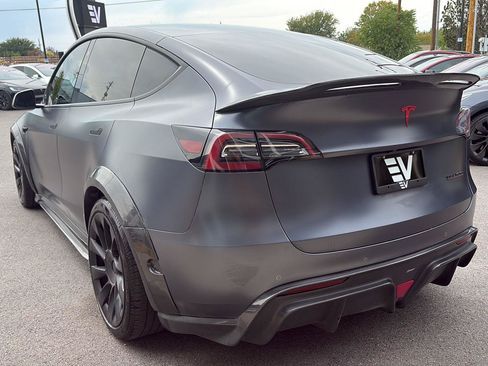 Used 2022 Tesla Model Y Performance AWD/4WD image 6