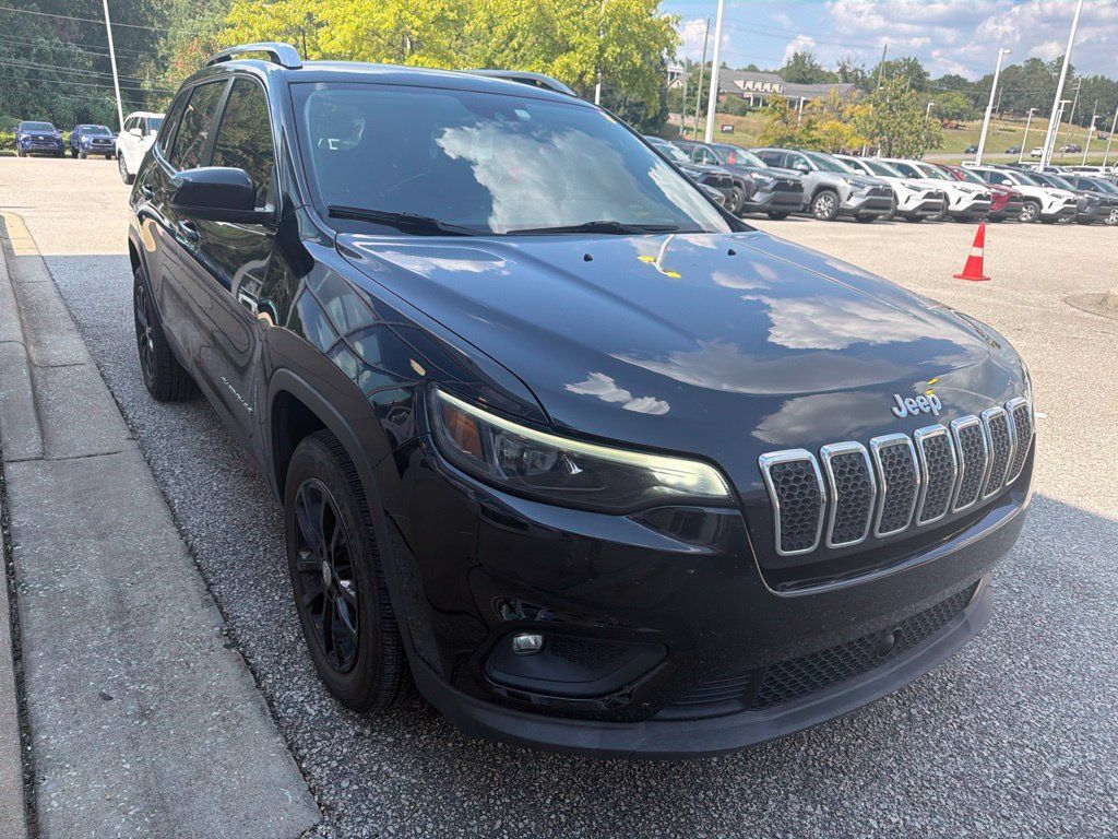 Used 2021 Jeep Cherokee Latitude Lux w/ Comfort/Convenience Group FWD image 4