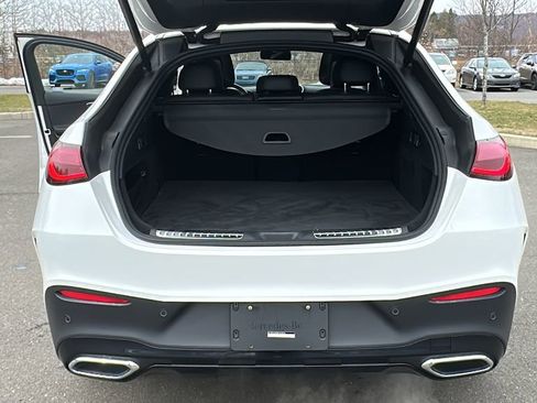 Used 2024 Mercedes-Benz GLC 300 4MATIC image 23